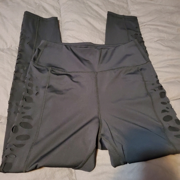 SHEIN leggings - Picture 4 of 5